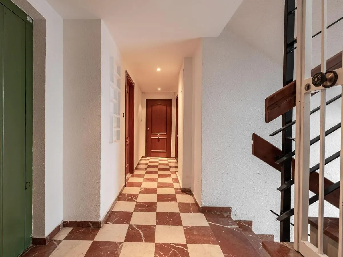Simplistic Holiday Home In Malaga Near Moorish Castle 0*,